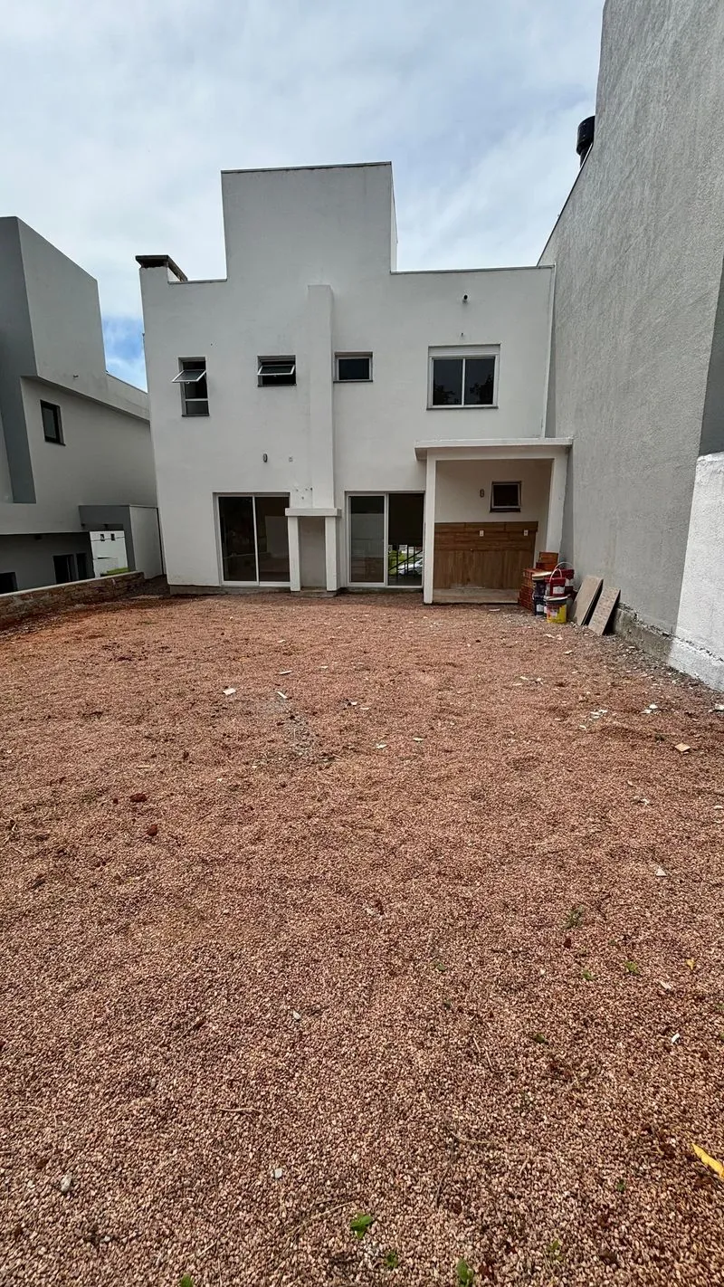 Foto 14 de 20 — Sobrado de Alto Padrão no Condomíniuo Reserva das Figueiras 