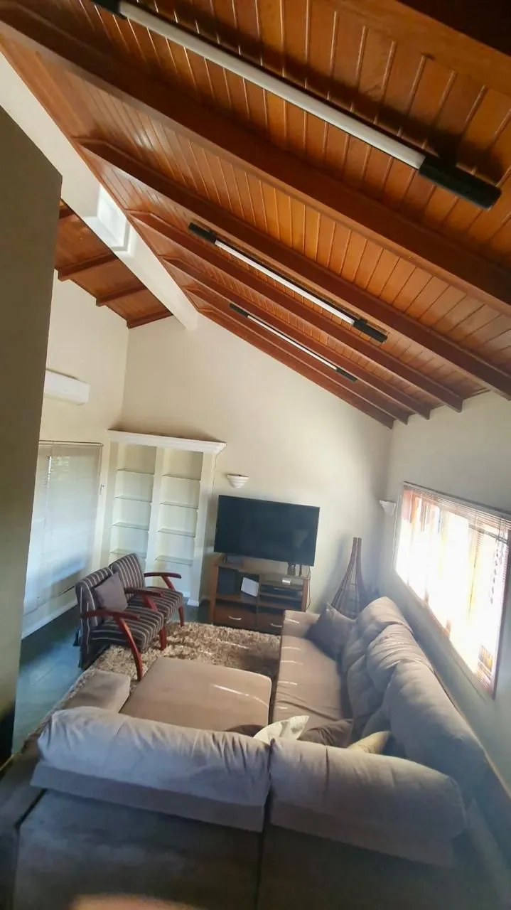 Foto 13 de 20 — Linda Casa a Venda no Centro de Guaíba